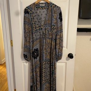 Maxi dress with pattern